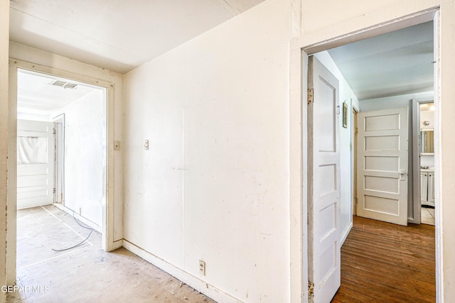 124 N Toledo Pl, El Paso, TX 79905 - corridor with hardwood / wood-style floors