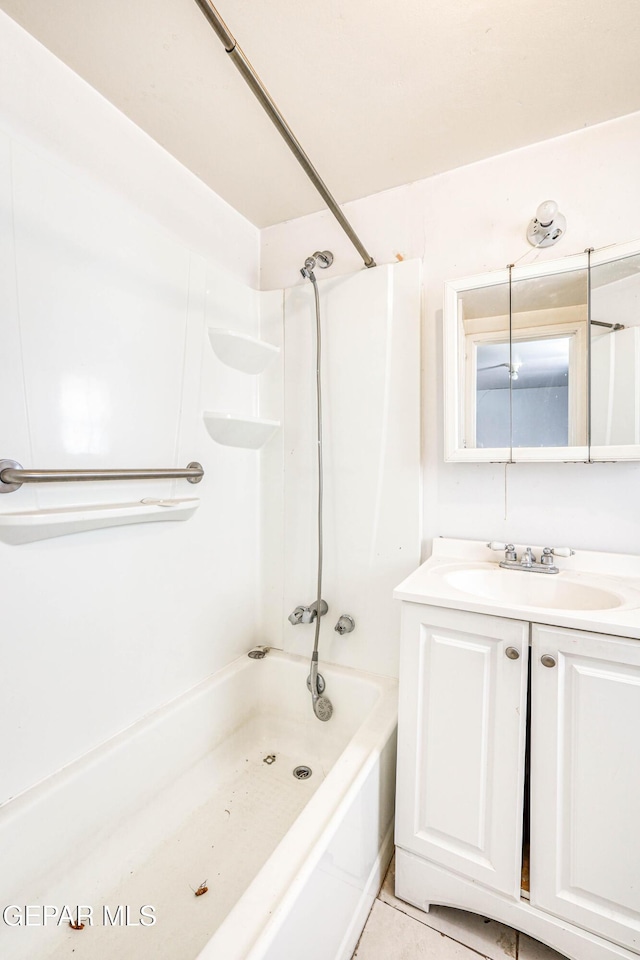 124 N Toledo Pl, El Paso, TX 79905 - full bathroom featuring vanity and tub / shower combination