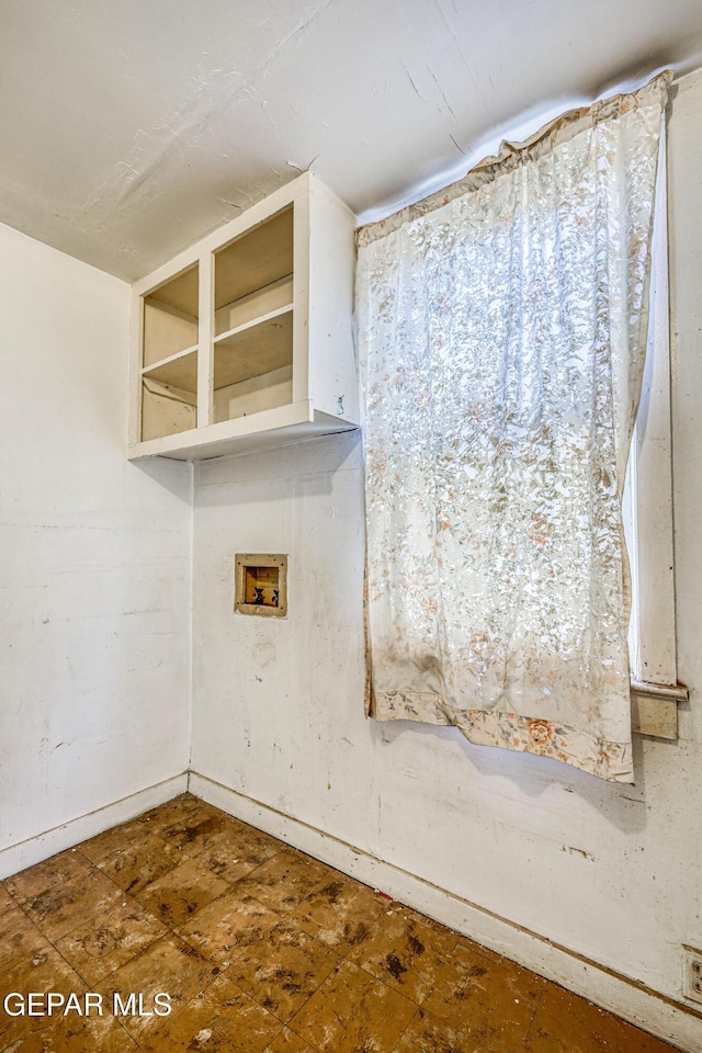 124 N Toledo Pl, El Paso, TX 79905 - washroom featuring hookup for a washing machine