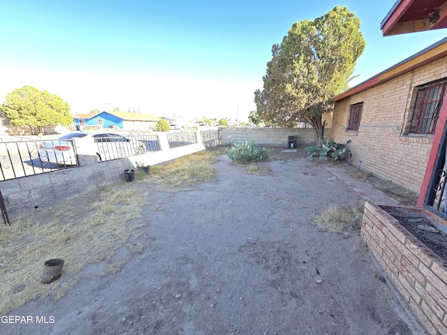 371 Medina St, El Paso, TX 79905 - view of fenced backyard