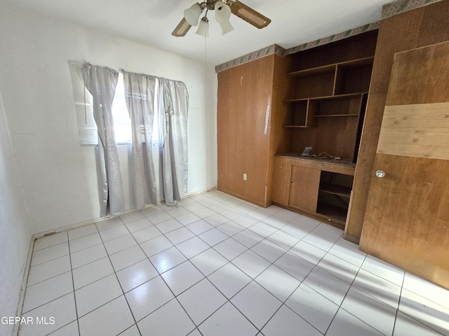 371 Medina St, El Paso, TX 79905 - empty room featuring a ceiling fan and light tile patterned floors