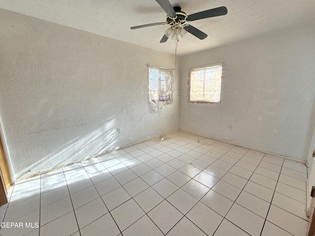 371 Medina St, El Paso, TX 79905 - unfurnished room with ceiling fan and light tile patterned floors