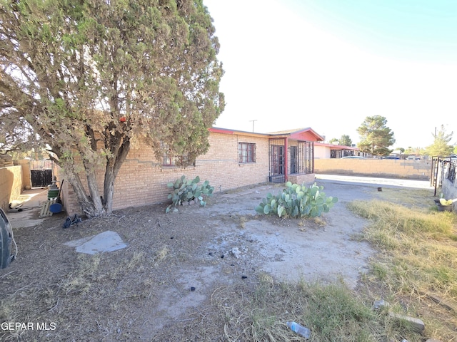 371 Medina St, El Paso, TX 79905 - view of front of property with brick siding