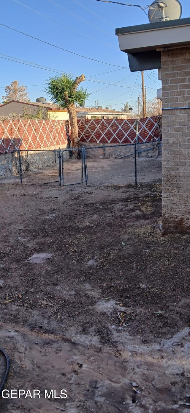 338 Maricela Dr, El Paso, TX 79915 - view of yard
