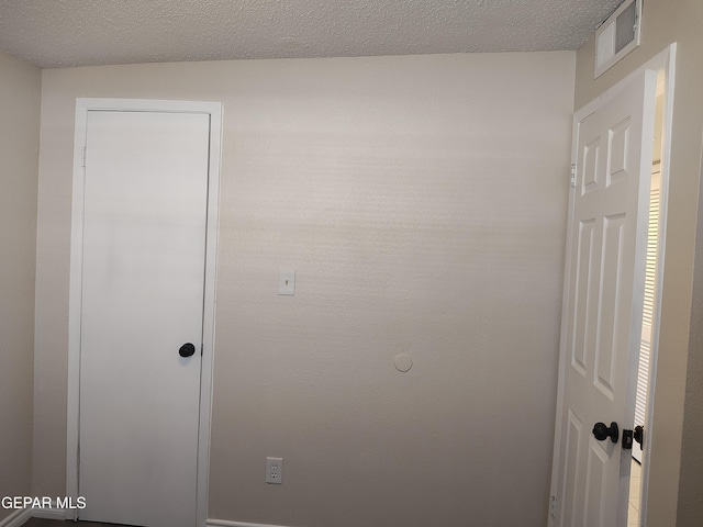 338 Maricela Dr, El Paso, TX 79915 - interior space featuring a textured ceiling
