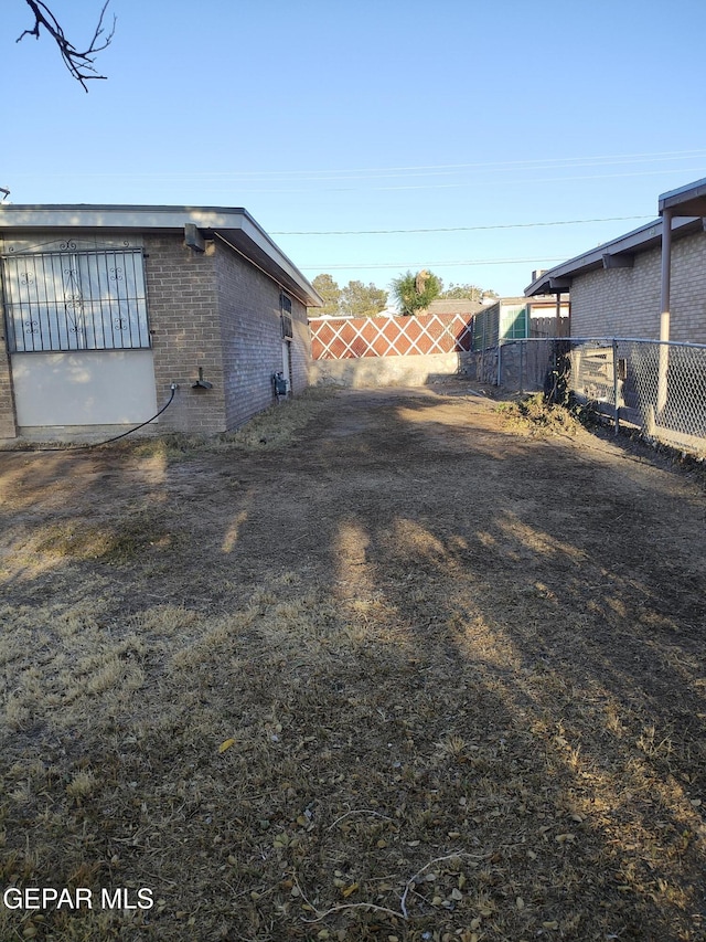 338 Maricela Dr, El Paso, TX 79915 - view of yard