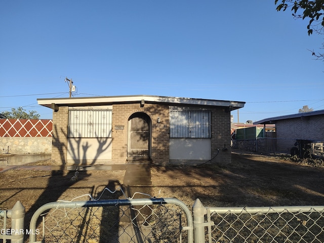 338 Maricela Dr, El Paso, TX 79915 - view of front of property with brick siding