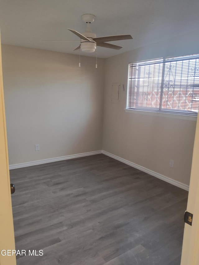 338 Maricela Dr, El Paso, TX 79915 - unfurnished room featuring ceiling fan, wood finished floors, and baseboards