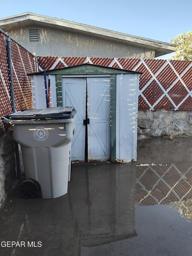 338 Maricela Dr, El Paso, TX 79915 - view of shed