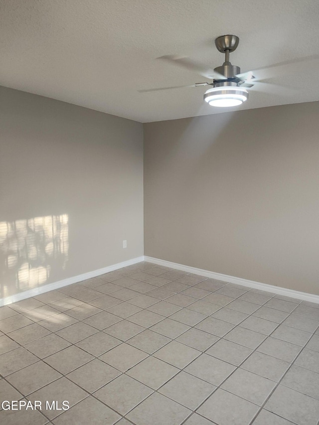 338 Maricela Dr, El Paso, TX 79915 - spare room featuring a ceiling fan and baseboards