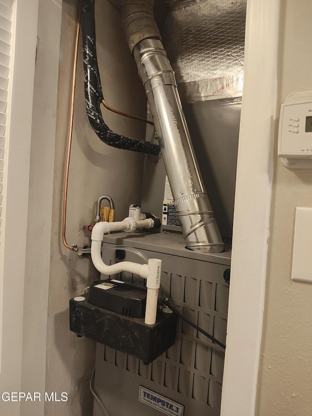 338 Maricela Dr, El Paso, TX 79915 - view of utility room