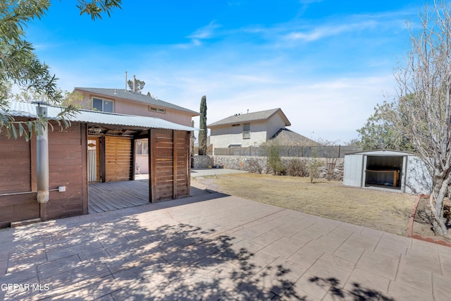 5424 Fire Ridge Cir, El Paso, TX 79932 - fenced backyard with a patio
