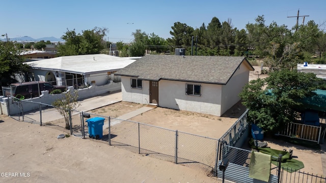 729 Delhi Dr, Socorro, TX 79927 - view of front facade featuring a fenced backyard, stucco siding, and a gate
