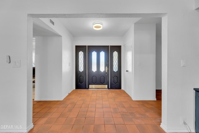 724 Gary Ln, El Paso, TX 79922 - entrance foyer with baseboards