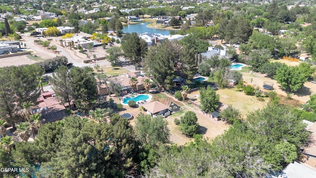 724 Gary Ln, El Paso, TX 79922 - aerial view of property's location featuring a pool and a large body of water