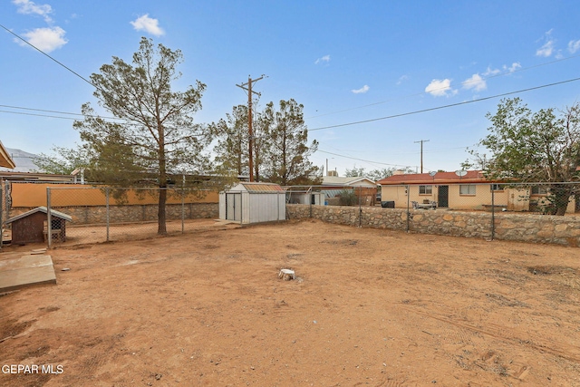 5609 Paradise Ln, El Paso, TX 79924 - view of fenced backyard