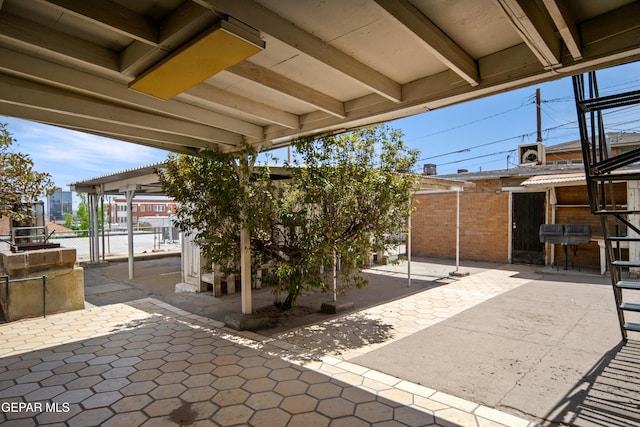 1611 N Kansas St, El Paso, TX 79902 - view of patio