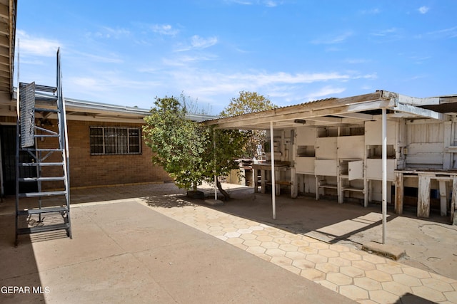 1611 N Kansas St, El Paso, TX 79902 - view of patio