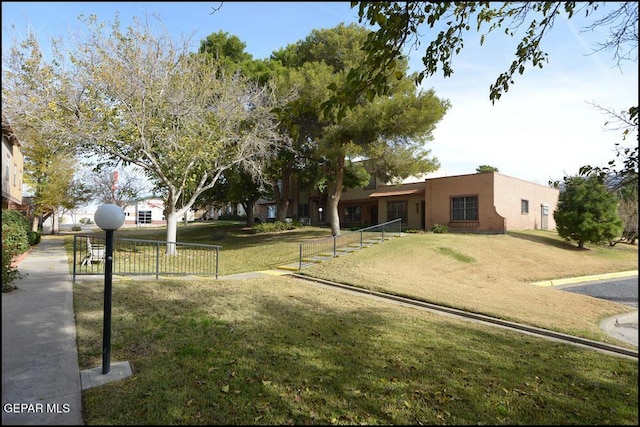212 Paso Noble Dr, El Paso, TX 79912 - view of yard