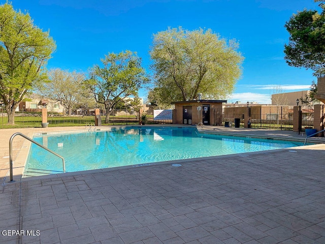 212 Paso Noble Dr, El Paso, TX 79912 - community pool featuring a patio