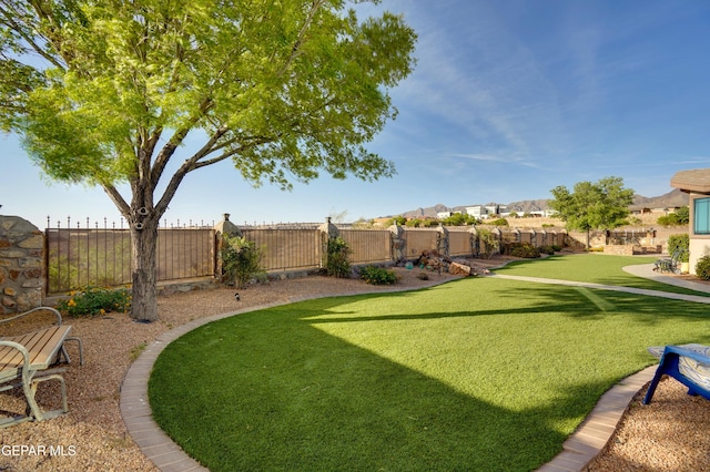 7301 Brays Landing Dr, El Paso, TX 79911 - view of yard featuring a residential view