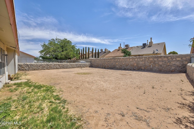 10704 Quartz St, El Paso, TX 79924 - view of fenced backyard