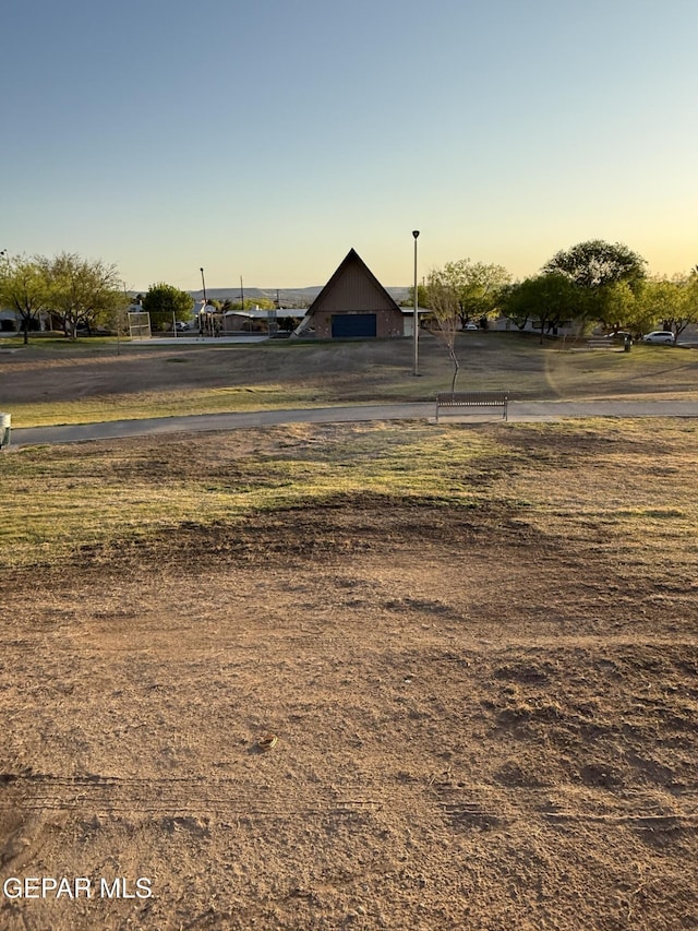 6220 Bel Mar Ave, El Paso, TX 79912 - view of yard