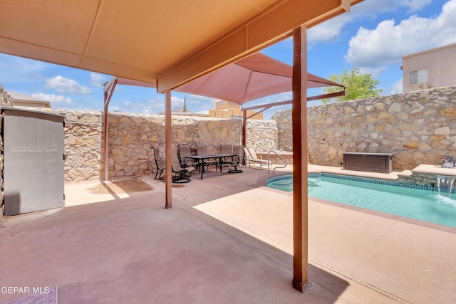 532 Gentry Way, El Paso, TX 79928 - view of pool featuring a patio, outdoor dining area, and a fenced backyard