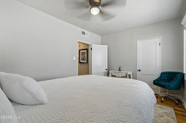 3408 Stanton St 233179, El Paso, TX 79902 - bedroom featuring wood finished floors and ceiling fan