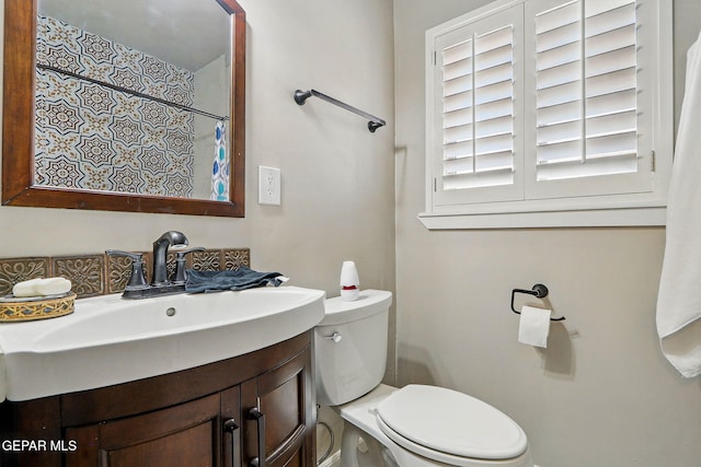 3408 Stanton St 233179, El Paso, TX 79902 - full bathroom with toilet, vanity, and a shower with curtain