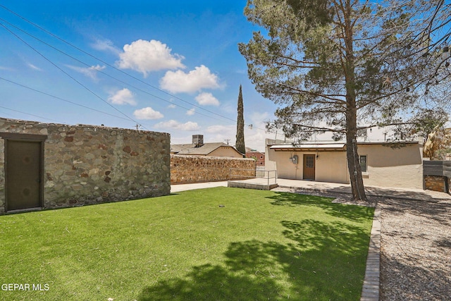 3408 Stanton St 233179, El Paso, TX 79902 - view of yard featuring a patio and an outdoor structure