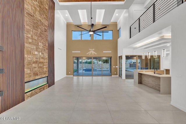 820 W Gate, El Paso, TX 79932 - lobby with a towering ceiling