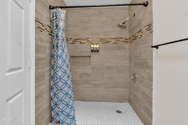 13324 Mitchell Dr, Horizon City, TX 79928 - full bath with a tile shower