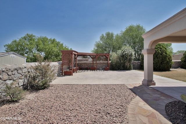 216 Desert Garden Dr, Santa Teresa, NM 88008 - fenced backyard featuring a patio area