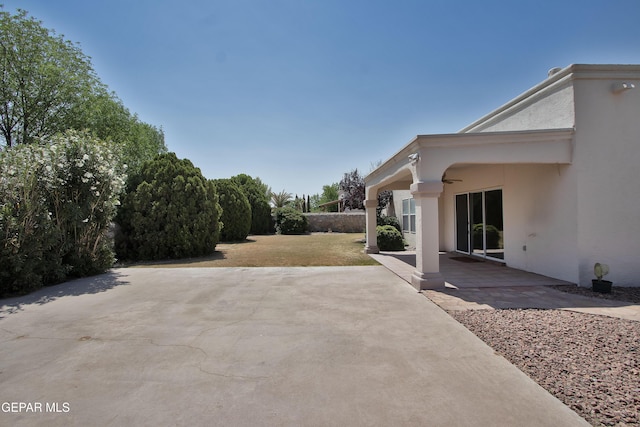 216 Desert Garden Dr, Santa Teresa, NM 88008 - view of patio