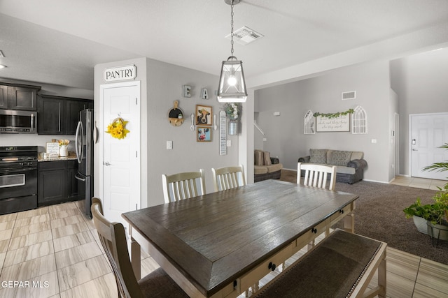 11562 Flor Gloriosa Dr, Socorro, TX 79927 - dining area featuring baseboards