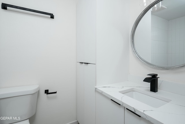 6608 Los Altos Dr, El Paso, TX 79912 - bathroom with vanity and toilet