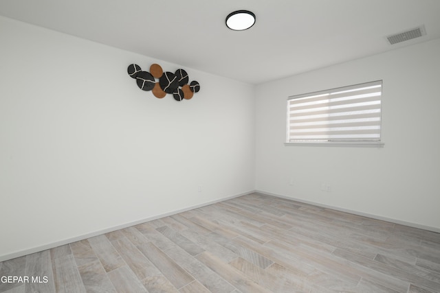 6608 Los Altos Dr, El Paso, TX 79912 - unfurnished room with light wood-style flooring and baseboards