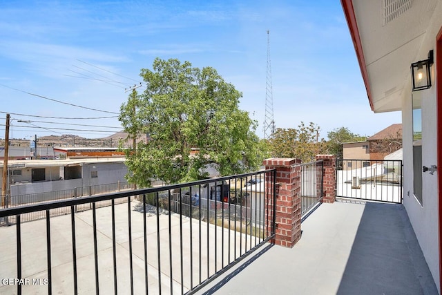 1107 Myrtle Ave A-D, Unit A-D, El Paso, TX 79901 - view of balcony