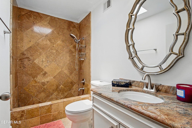 6006 Balcones Ct Unit 19, El Paso, TX 79912 - full bathroom featuring toilet, vanity, and tiled shower / bath combo