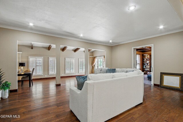 6006 Balcones Ct Unit 19, El Paso, TX 79912 - living room featuring plenty of natural light, baseboards, a desk, recessed lighting, and ornamental molding