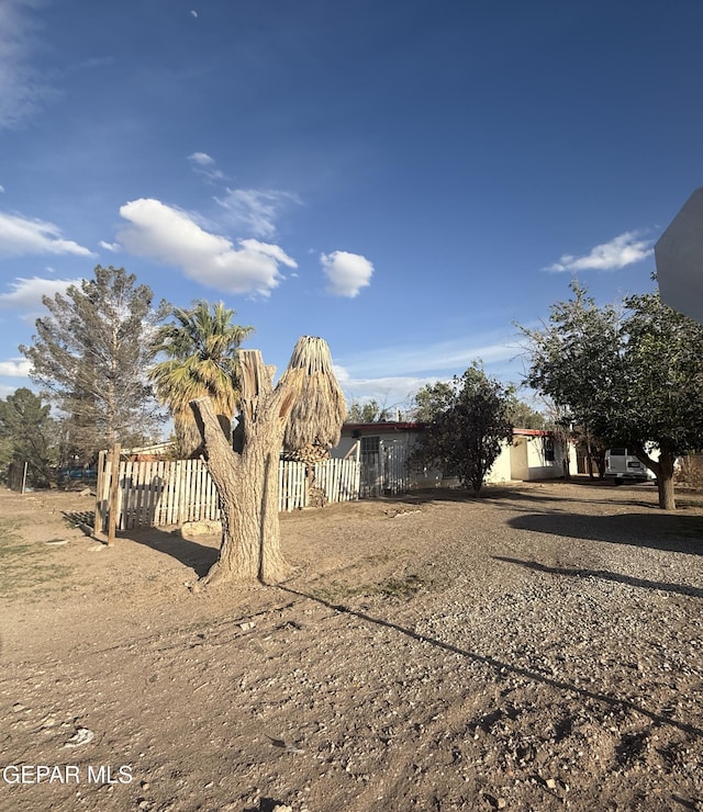 10385 Potencia Dr, Socorro, TX 79927 - view of side of property