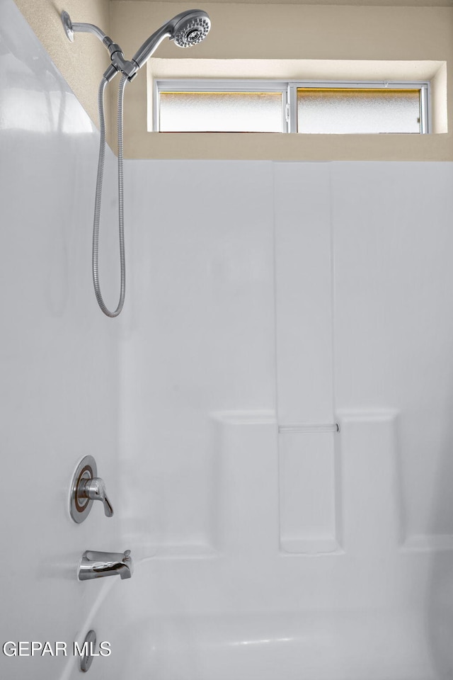 2216 Azure Point Ave, El Paso, TX 79938 - bathroom featuring shower / washtub combination