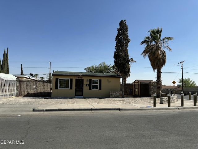 7800 Monterrey Dr, El Paso, TX 79915 - ranch-style house featuring stucco siding