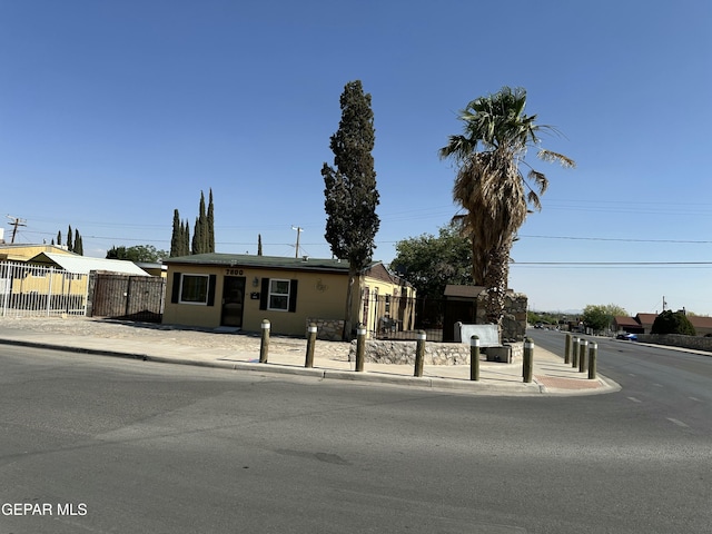 7800 Monterrey Dr, El Paso, TX 79915 - view of ranch-style house