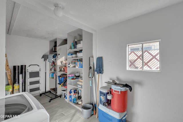 10109 Saigon Dr, El Paso, TX 79925 - exercise area featuring wood finished floors and a textured ceiling