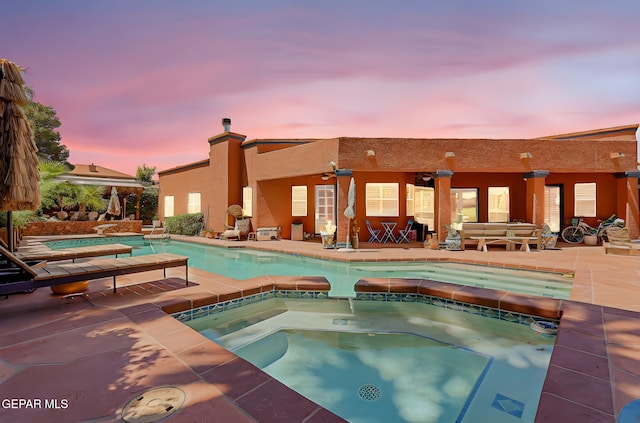 904 Las Palmas Way, El Paso, TX 79912 - swimming pool with an in-ground hot tub, ceiling fan, and a patio