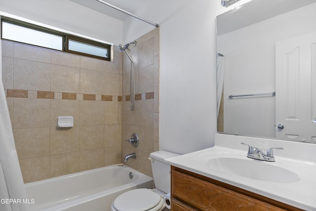1497 Dunlin Pl, El Paso, TX 79928 - bathroom with shower / bath combo and vanity