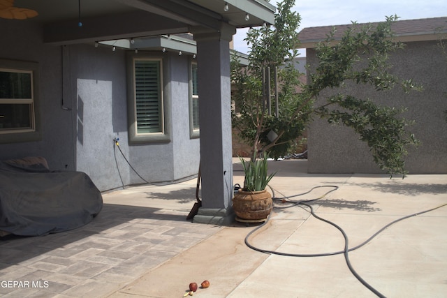 3136 Red Crk, El Paso, TX 79938 - view of patio