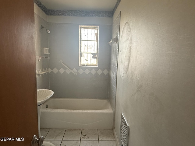 5609 Venezuela Rd, El Paso, TX 79903 - full bath featuring bathtub / shower combination and tile patterned flooring
